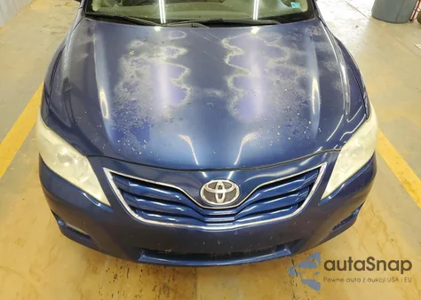 2011 Toyota Camry Base z USA, uszkodzony, nr VIN 4T1BF3EK3BU754617